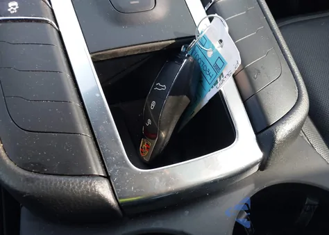 2016 Porsche Macan S z USA, uszkodzony, nr VIN WP1AB2A51GLB40473